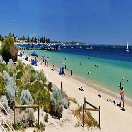 Waikiki Beach Bed And Breakfast Hopeland Экстерьер фото