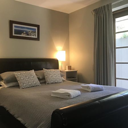 Waikiki Beach Bed And Breakfast Hopeland Экстерьер фото