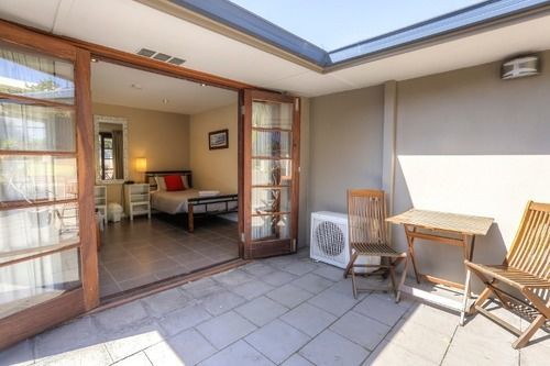 Waikiki Beach Bed And Breakfast Hopeland Экстерьер фото